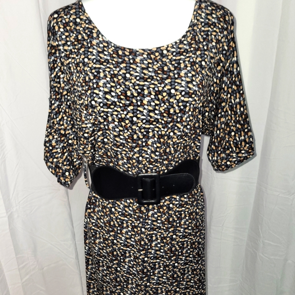 Forever Dress With Short Sleeves and Black Elastic Belt